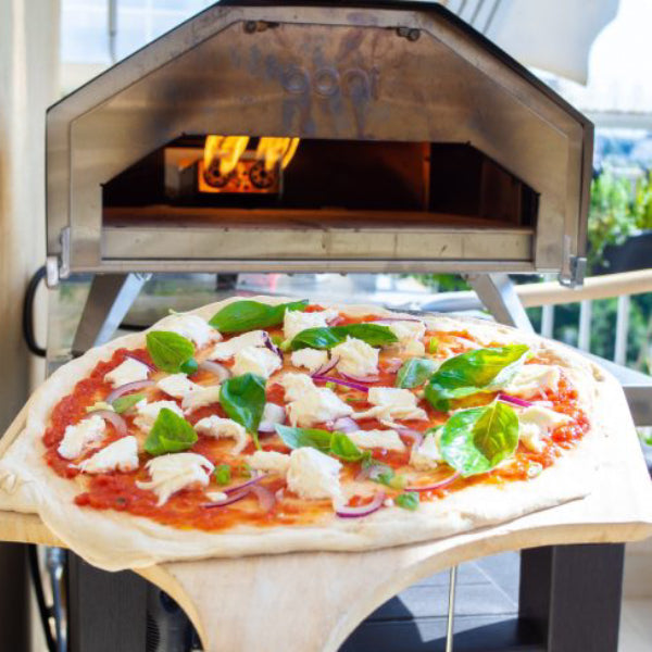 5 trucs pour lancer votre pâte dans votre four à pizza