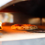 Four à pizza Marinara au bois Fontana, pizza dans la chambre de cuisson
