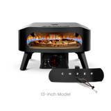 Four à pizza Cozze 13 pouces noir mat sur une terrasse, porte installée