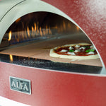 Alfa Moderno 2 Pizze Petit four à pizza hybrid bois propane gaz naturel antique red ruby red avec pizza napolitaine qui cuit dans le four