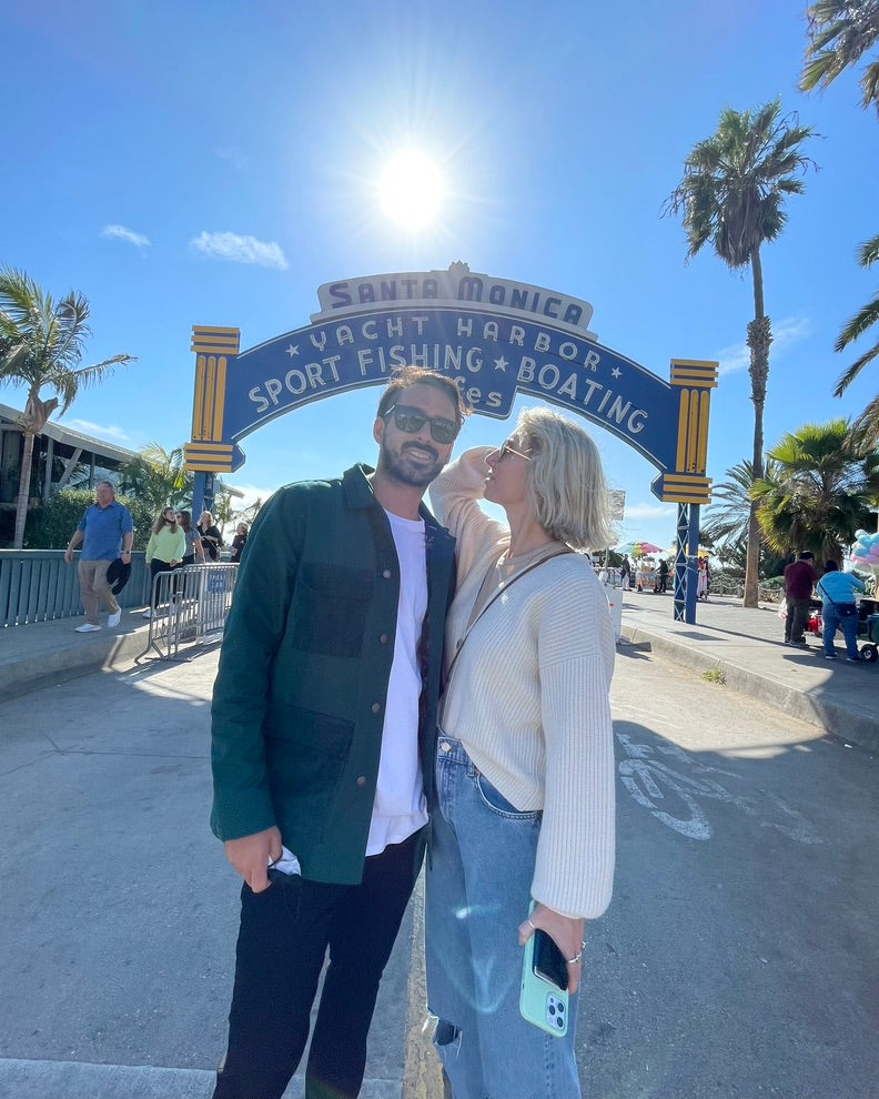 photo des propriétaires d'une entreprise québécoise de four à pizza maison portatif pour cuisine extérieur au québec et canada