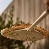 Perforated rotating pizza peel – Ooni
